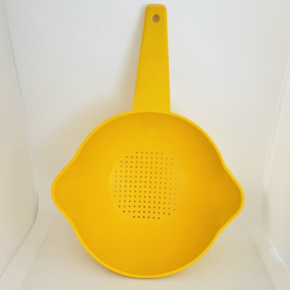 Vintage‎ TUPPERWARE Yellow Colander Strainer #1200-3 One Quart EUC